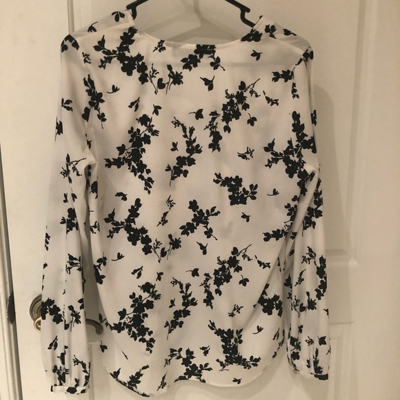 Ivanka Trump - NWOT Floral Blouse - Picture 3 of 9